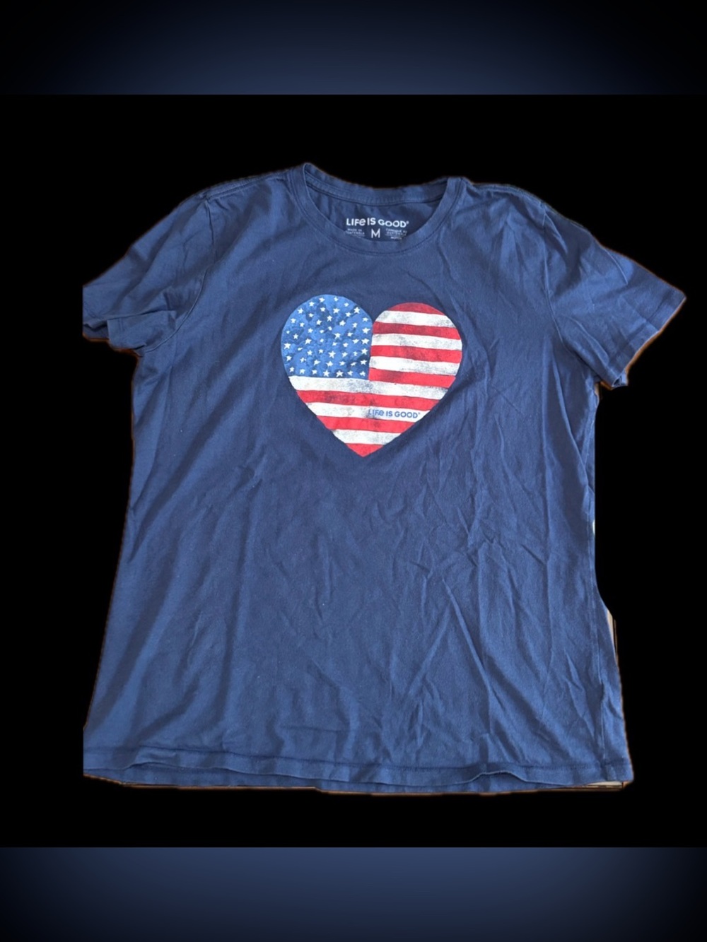 Life is Good Size: M Women’s Navy Heart Flag Tee